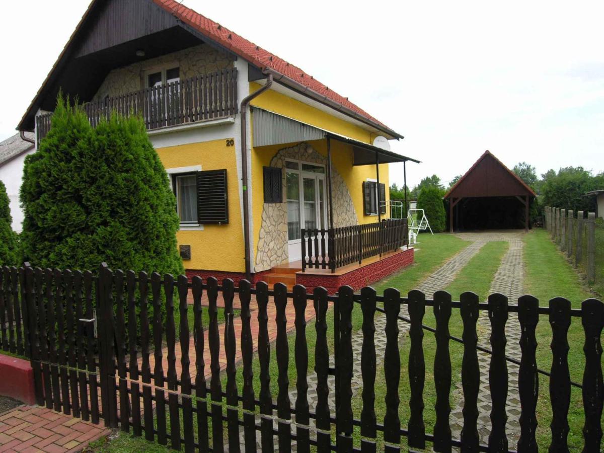 Holiday Home In Balatonmariafuerdo 19426 Экстерьер фото