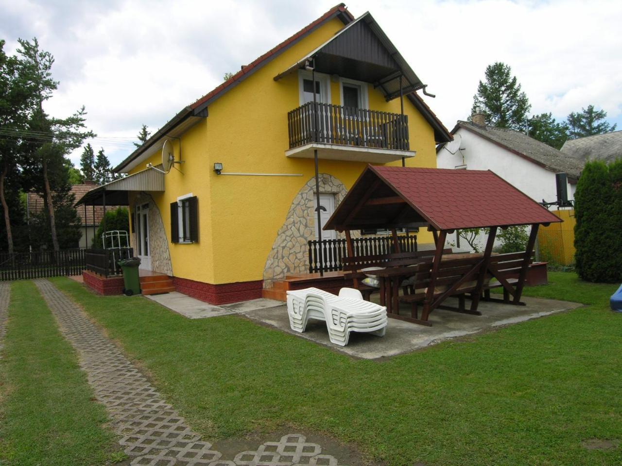 Holiday Home In Balatonmariafuerdo 19426 Экстерьер фото